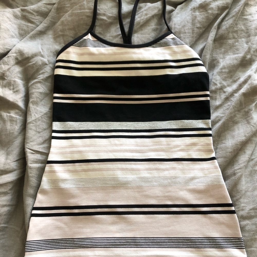Lululemon power y tank sz 4
